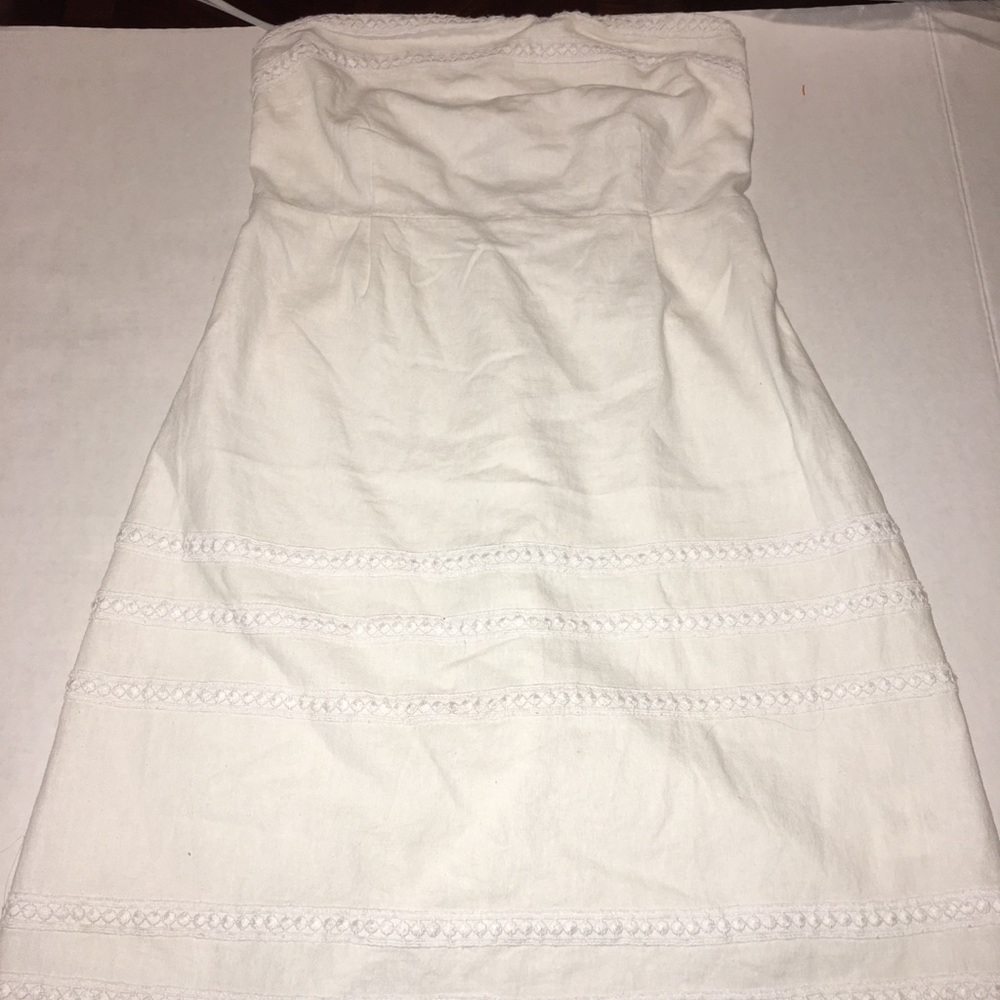 White strapless dress